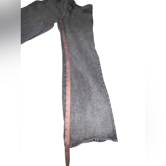 Ashley Mason Gray Flare Jeans with Pink Bow Details Size 27 - Picture 7 of 8